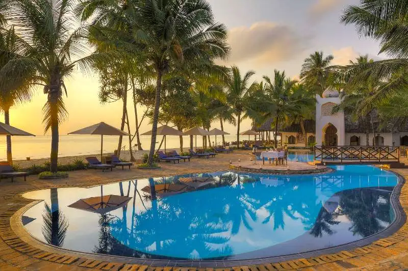 Bluebay beach resort spa.webp