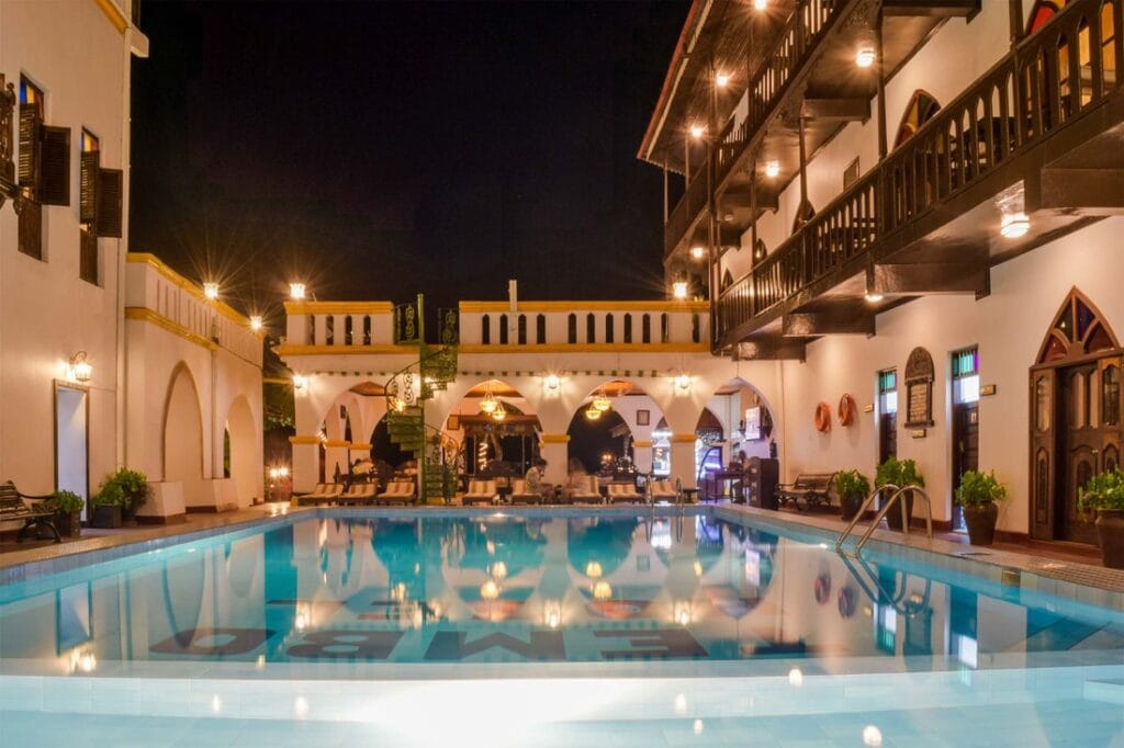 Tembo hotel 01.jpg